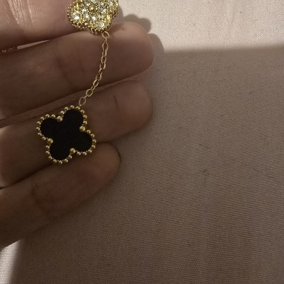 18kgp Dubai Jewelry- Elegant Gold and Black Dangle Earrings - Picture 3 of 5